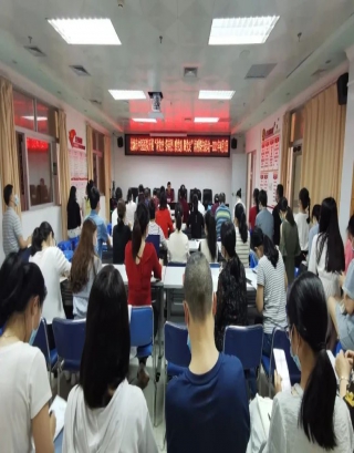 “讲党史 祭英烈 感党恩 跟党走”—北海市中医医院开展清明祭扫活动